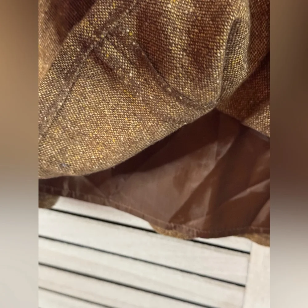 Halogen textured tan